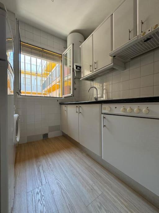 Apartamento En San Bernardo, El Barrio Torero Севилья Экстерьер фото